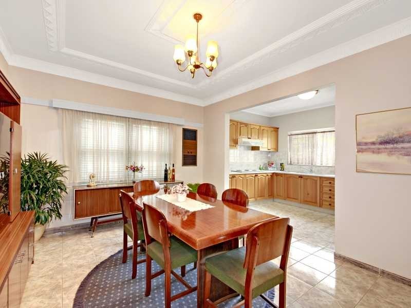 2 The Avenue, Kingsgrove NSW 2208