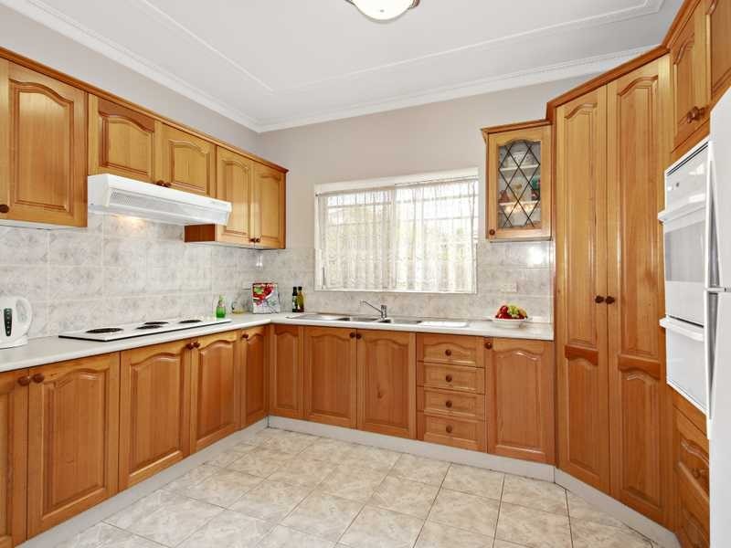 2 The Avenue, Kingsgrove NSW 2208