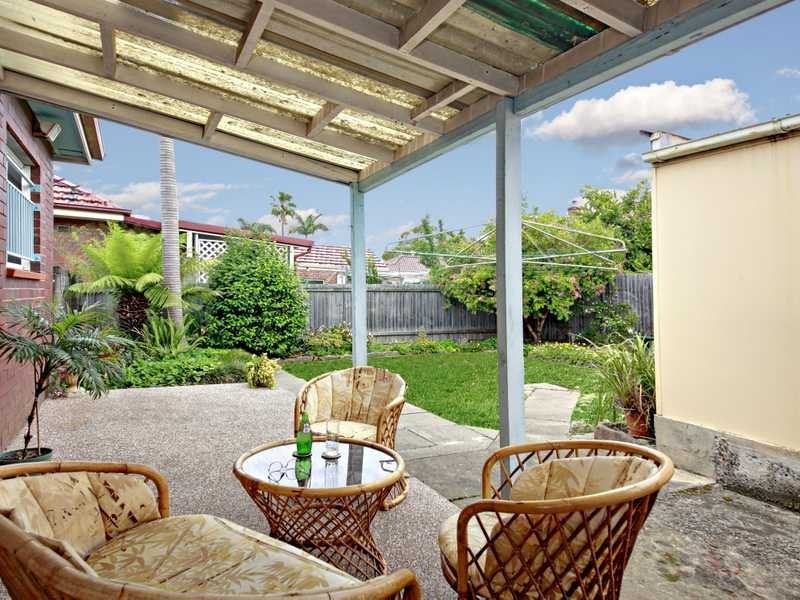 2 The Avenue, Kingsgrove NSW 2208