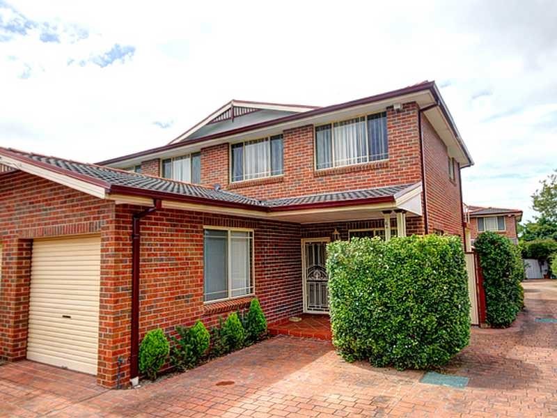 6a Waterview Street, Carlton NSW 2218