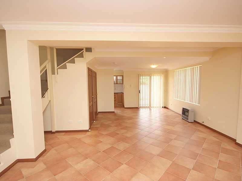 6a Waterview Street, Carlton NSW 2218