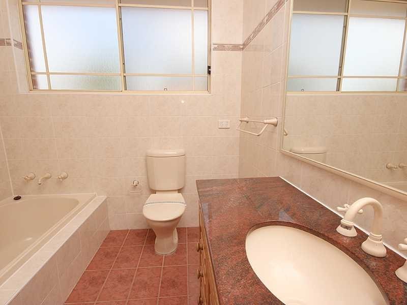6a Waterview Street, Carlton NSW 2218