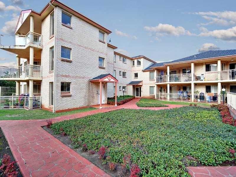 1 Hillview Street, Roselands NSW 2196