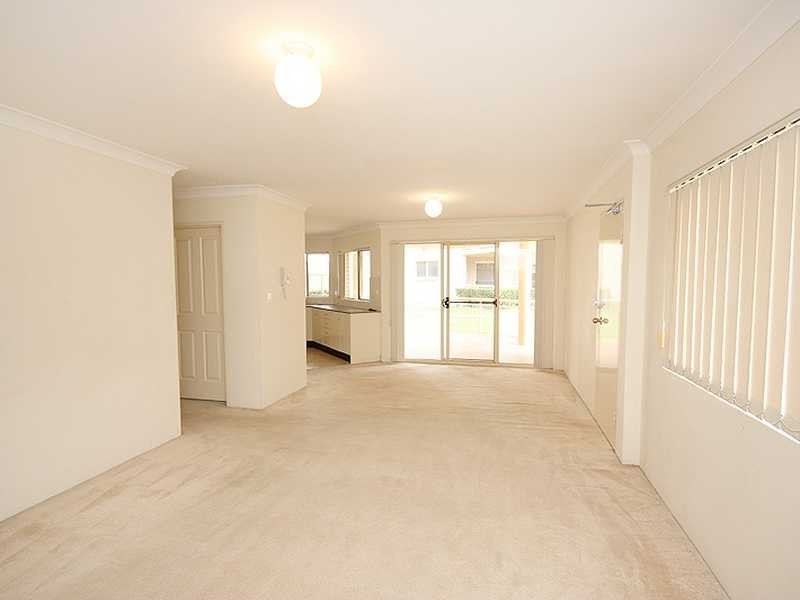 1 Hillview Street, Roselands NSW 2196