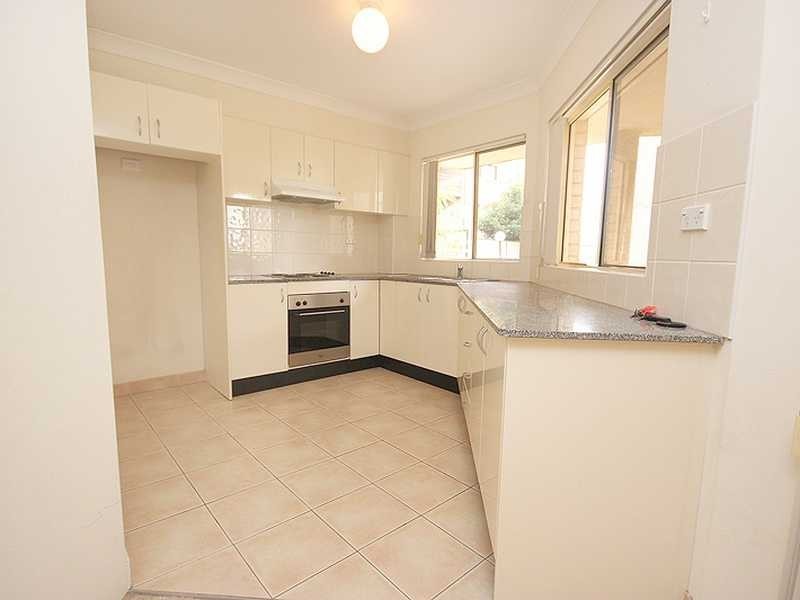 1 Hillview Street, Roselands NSW 2196