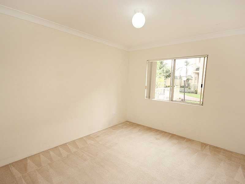 1 Hillview Street, Roselands NSW 2196