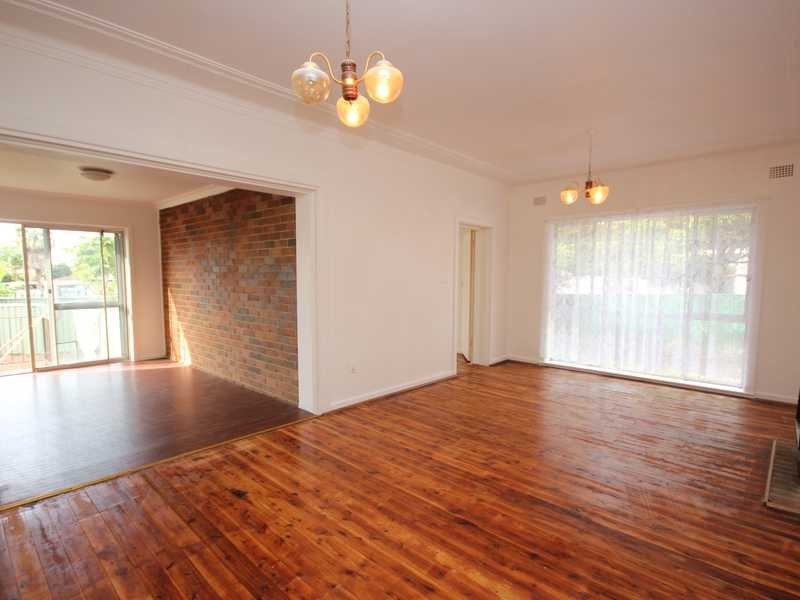 2 Glenwall Street, Kingsgrove NSW 2208