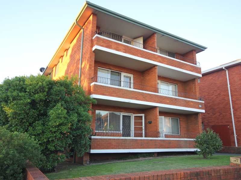 15 Thurlow St, Riverwood NSW 2210