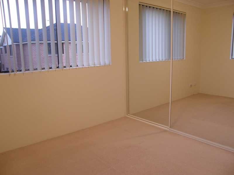 12/14 White Avenue, Bankstown NSW 2200