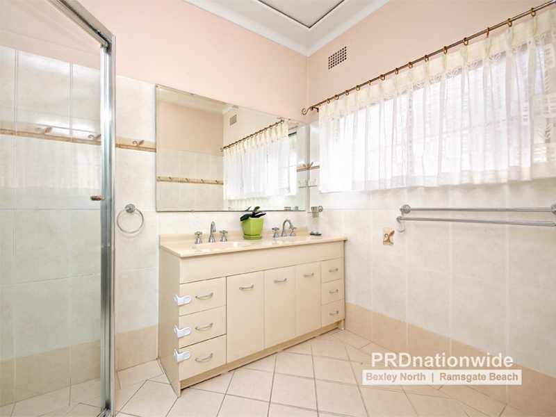 25 Carrrisbrook  Avenue, Bexley North NSW 2207