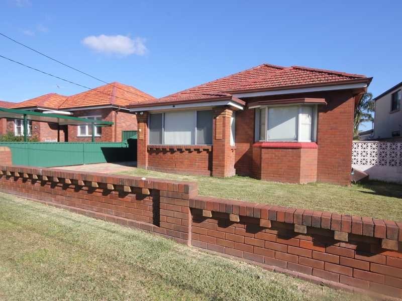 17 Hobbs Street, Kingsgrove NSW 2208