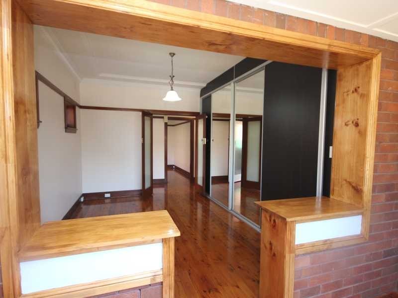 17 Hobbs Street, Kingsgrove NSW 2208