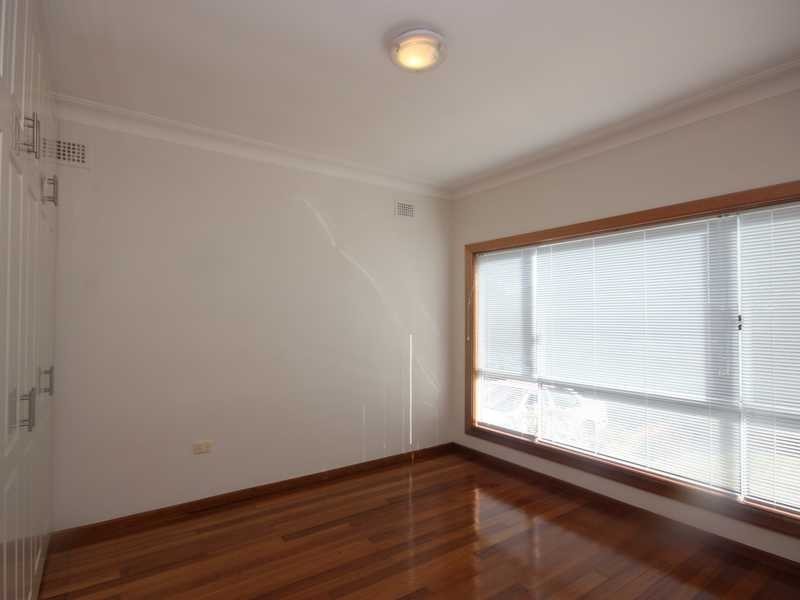 30 Roseview Avenue, Roselands NSW 2196