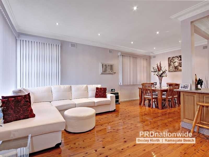 2 Cripps Avenue, Kingsgrove NSW 2208