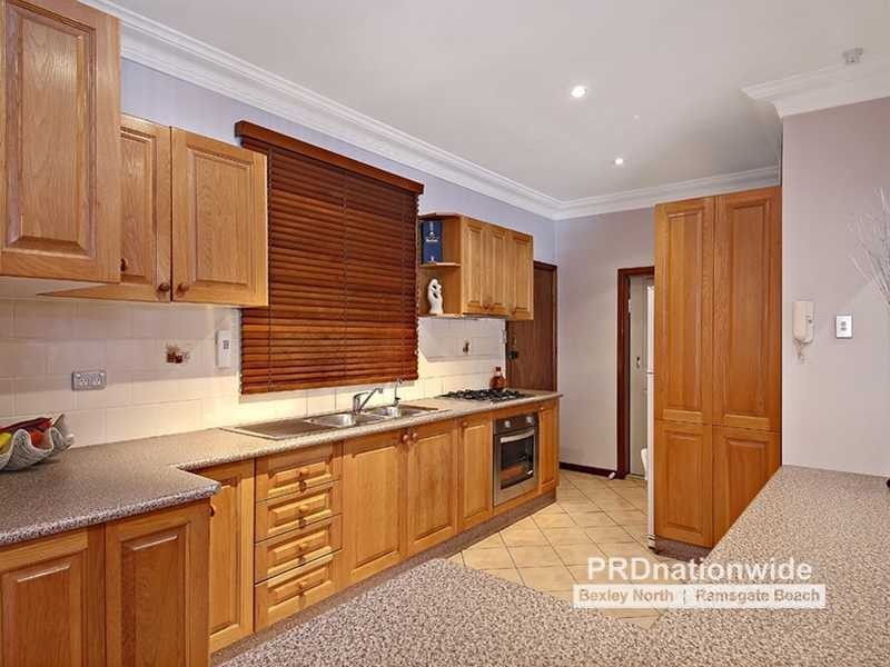 2 Cripps Avenue, Kingsgrove NSW 2208