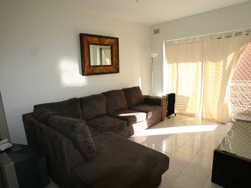 12/11 St Albans Road, Kingsgrove NSW 2208