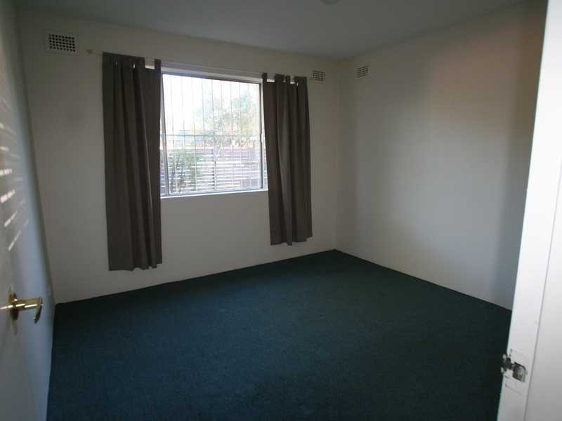 3/11 St Albans Road, Kingsgrove NSW 2208