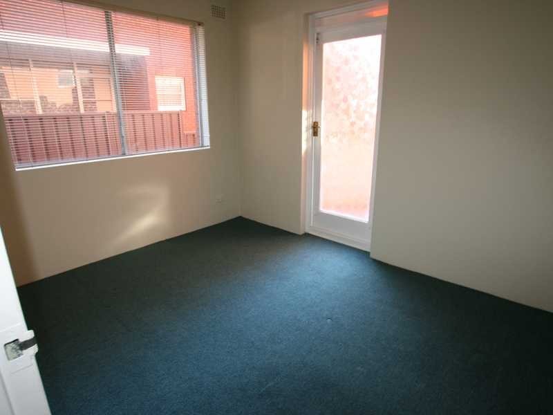 3/11 St Albans Road, Kingsgrove NSW 2208