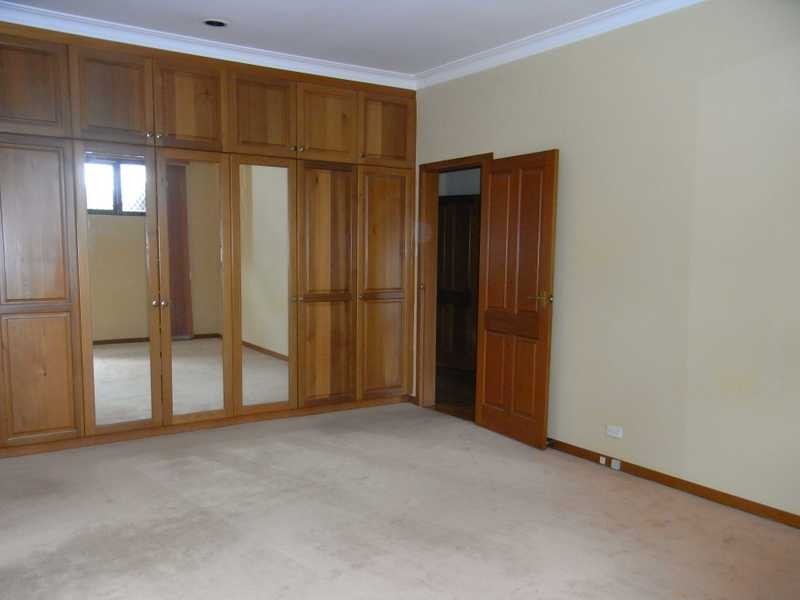 16 Marie Dodd Crescent, Blakehurst NSW 2221