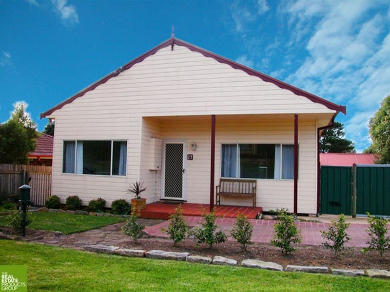 3 Robertson Street, Helensburgh NSW 2508