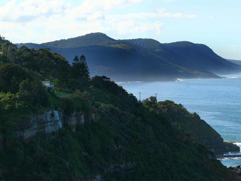 323-325 Lawrence Hargrave Drive, Clifton NSW 2515