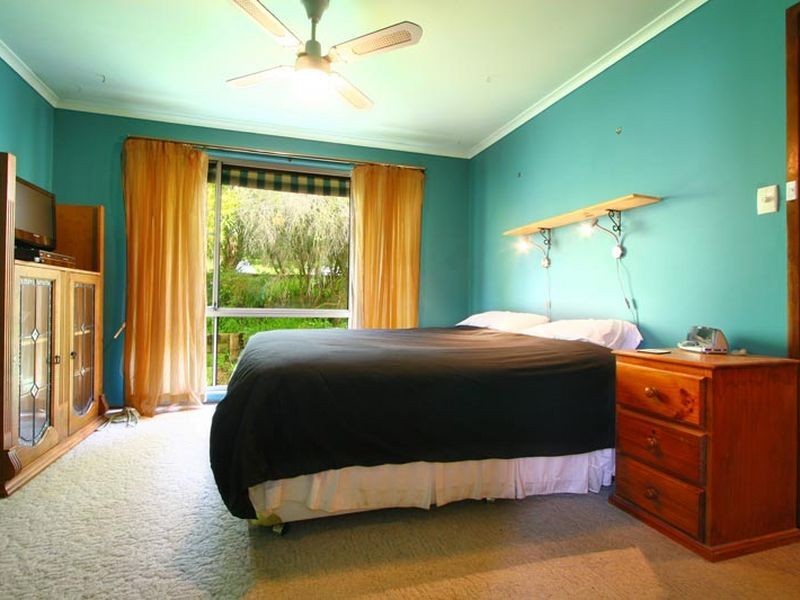 17 Chadwick Grove, Helensburgh NSW 2508