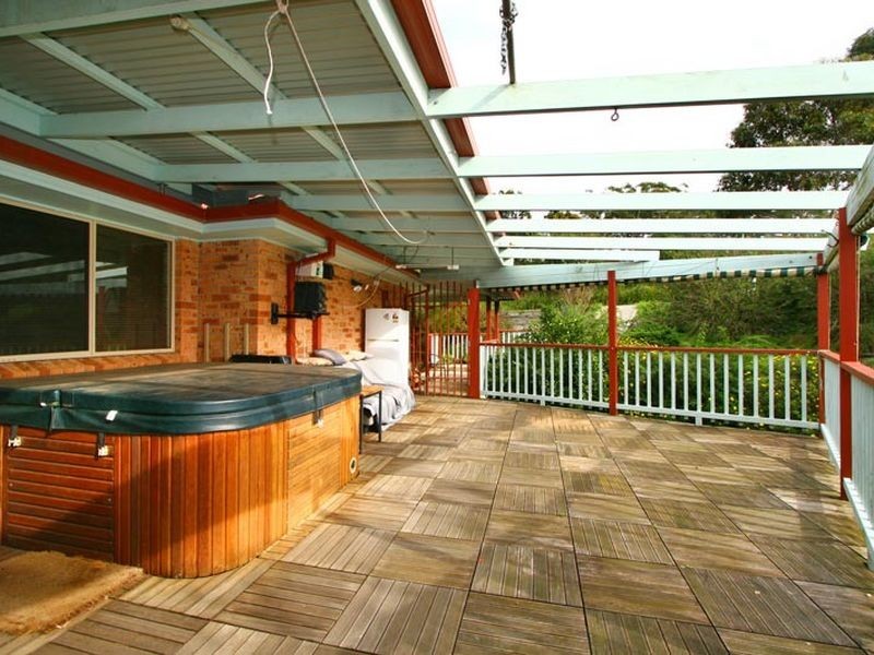 17 Chadwick Grove, Helensburgh NSW 2508