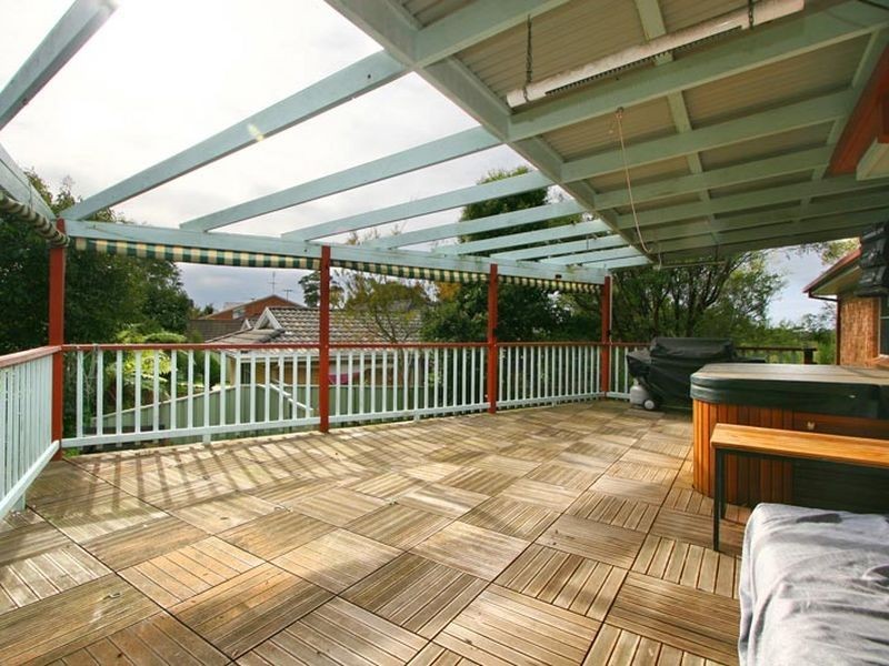 17 Chadwick Grove, Helensburgh NSW 2508