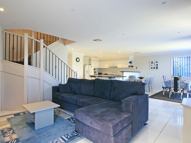 84 Walker Street, Helensburgh NSW 2508