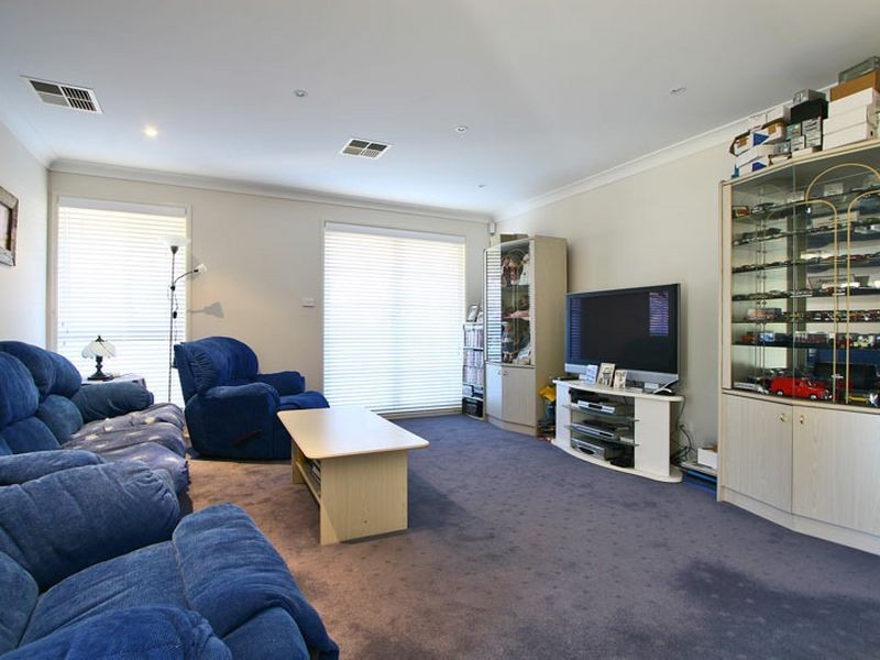 84 Walker Street, Helensburgh NSW 2508