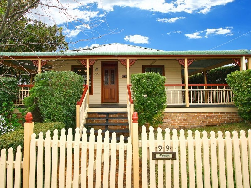 99 Walker Street, Helensburgh NSW 2508