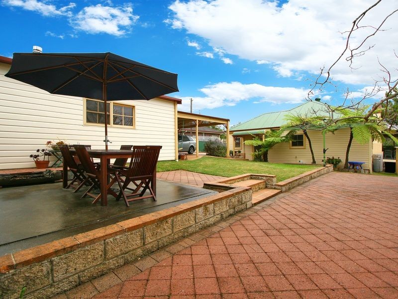 99 Walker Street, Helensburgh NSW 2508