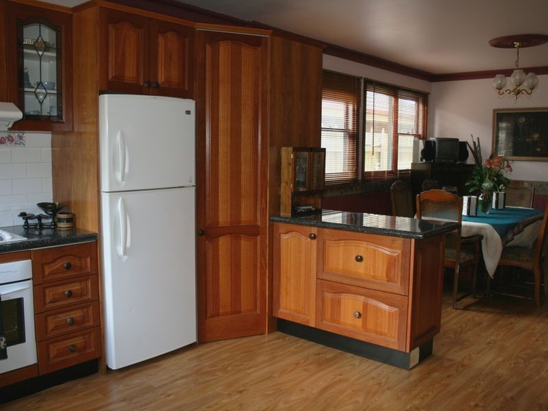 5 Hay Street, Helensburgh NSW 2508