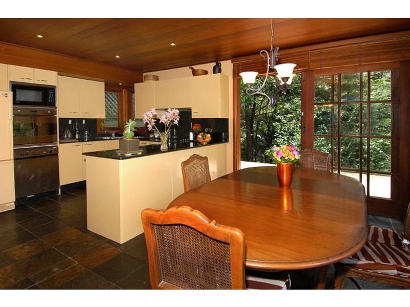 16 Lady Wakehurst Drive, Otford NSW 2508