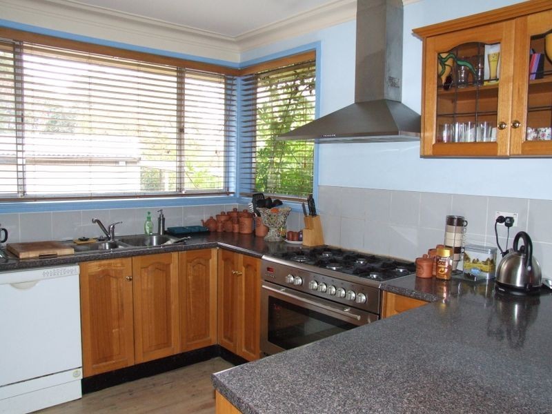 3 Halls Road, Helensburgh NSW 2508