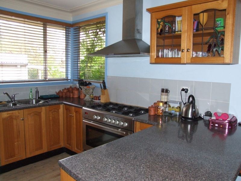 3 Halls Road, Helensburgh NSW 2508