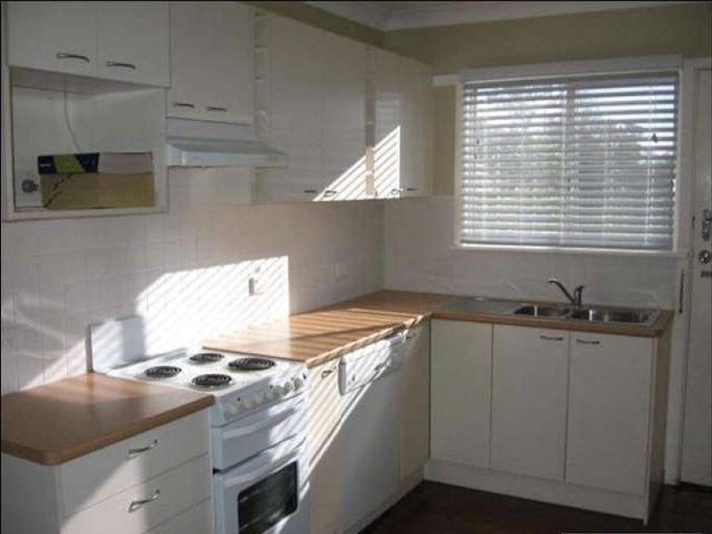 42 Marland Street, Kenmore QLD 4069