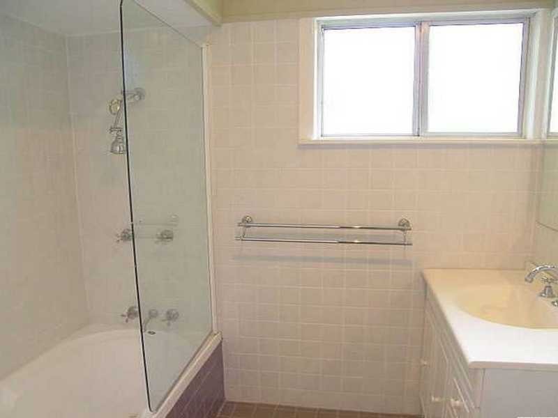 42 Marland Street, Kenmore QLD 4069