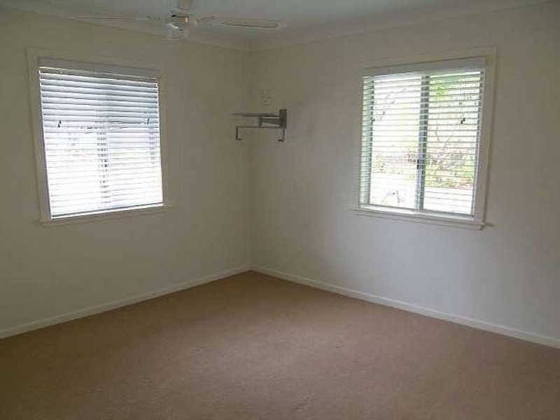 42 Marland Street, Kenmore QLD 4069