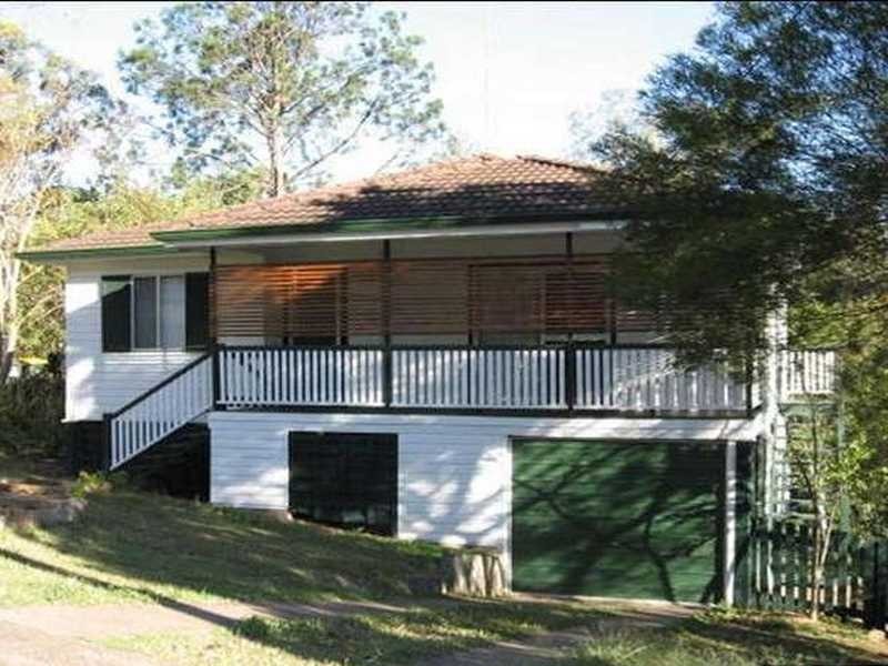 42 Marland Street, Kenmore QLD 4069