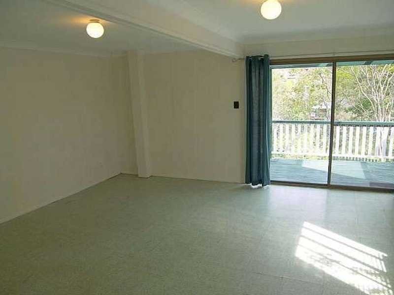 42 Marland Street, Kenmore QLD 4069