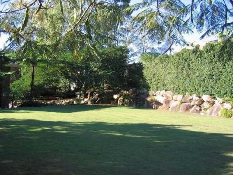 Chapel Hill QLD 4069