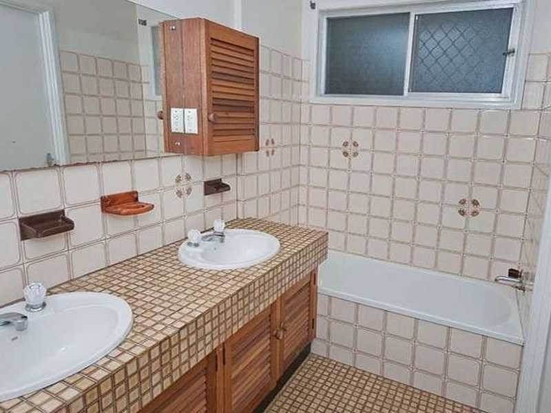 74 Brookfield Road, Kenmore QLD 4069