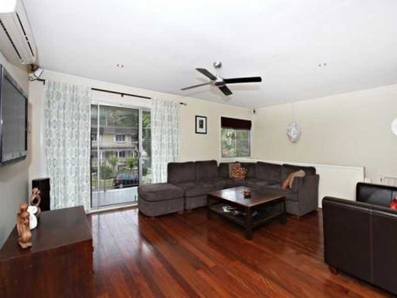 33 Fallbrook Street, Kenmore QLD 4069