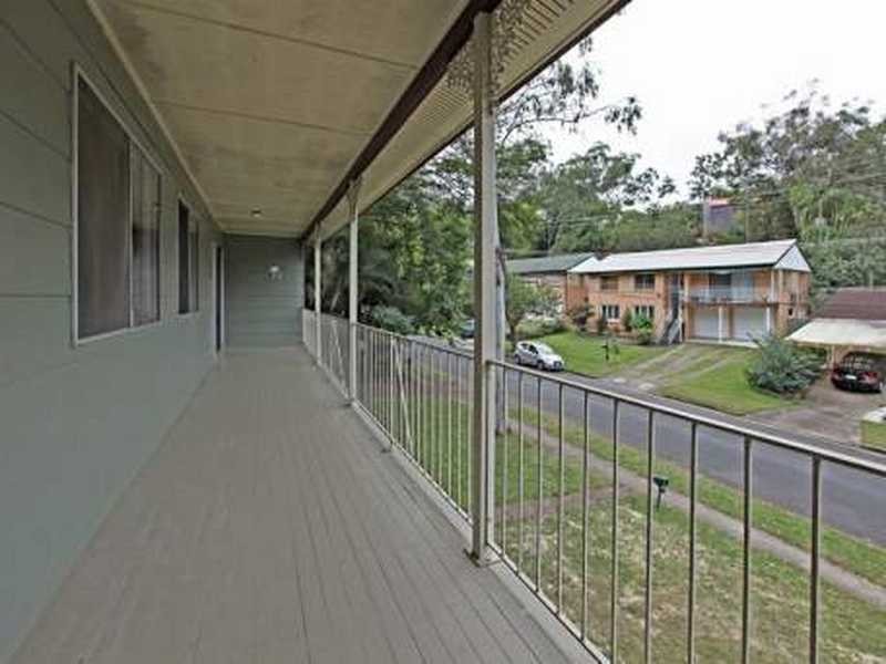 33 Fallbrook Street, Kenmore QLD 4069