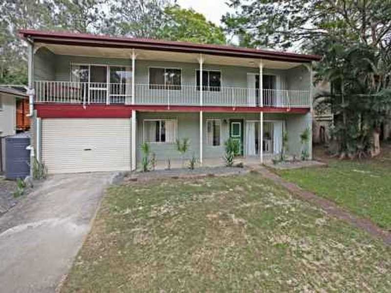 33 Fallbrook Street, Kenmore QLD 4069