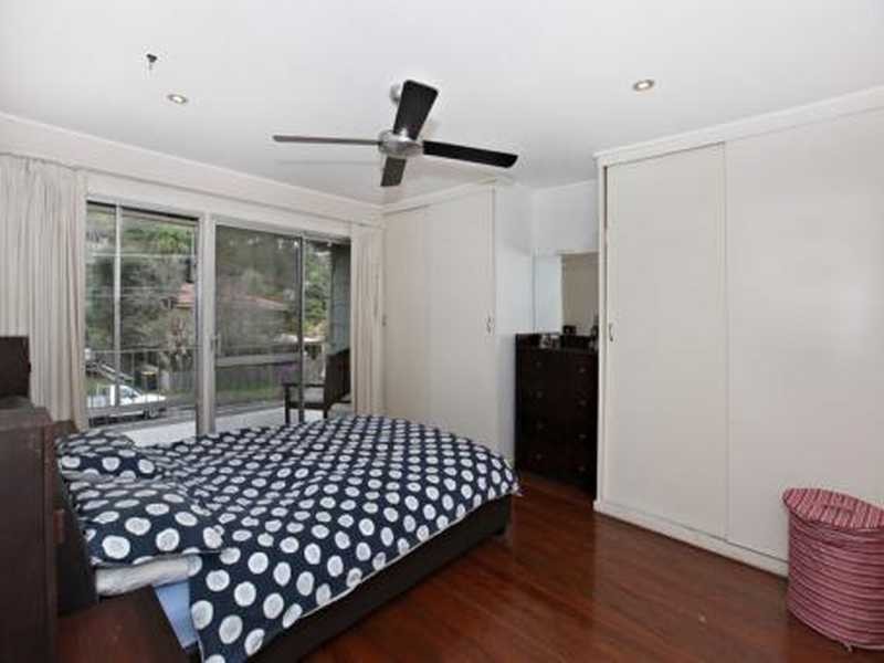 33 Fallbrook Street, Kenmore QLD 4069