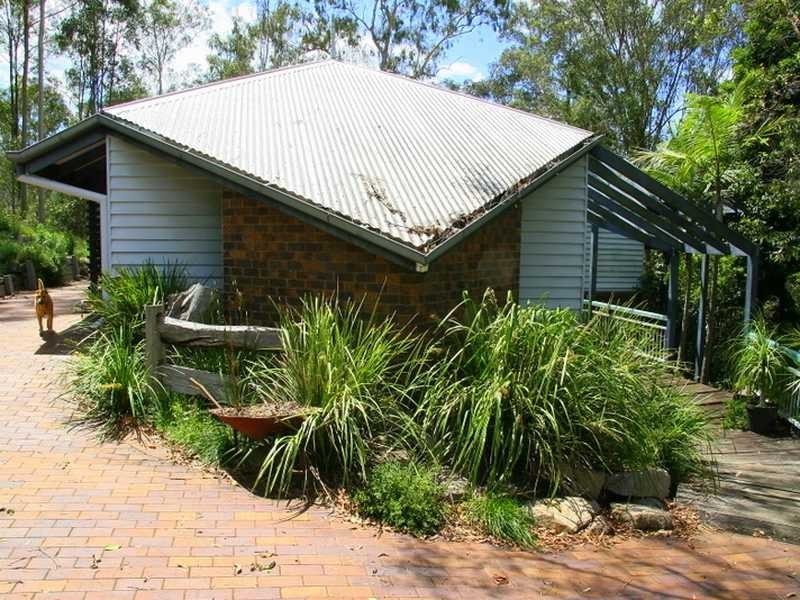 Mount Crosby QLD 4306