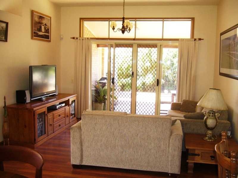 209 Gibson Crescent, Bellbowrie QLD 4070