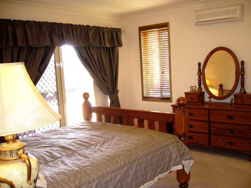 209 Gibson Crescent, Bellbowrie QLD 4070